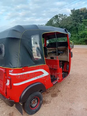Bajaj RE 2022 Red