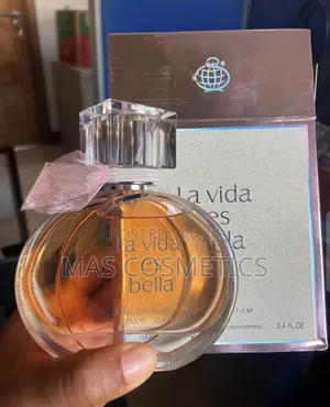 La Vida Es Bella Perfume - Fragrance World