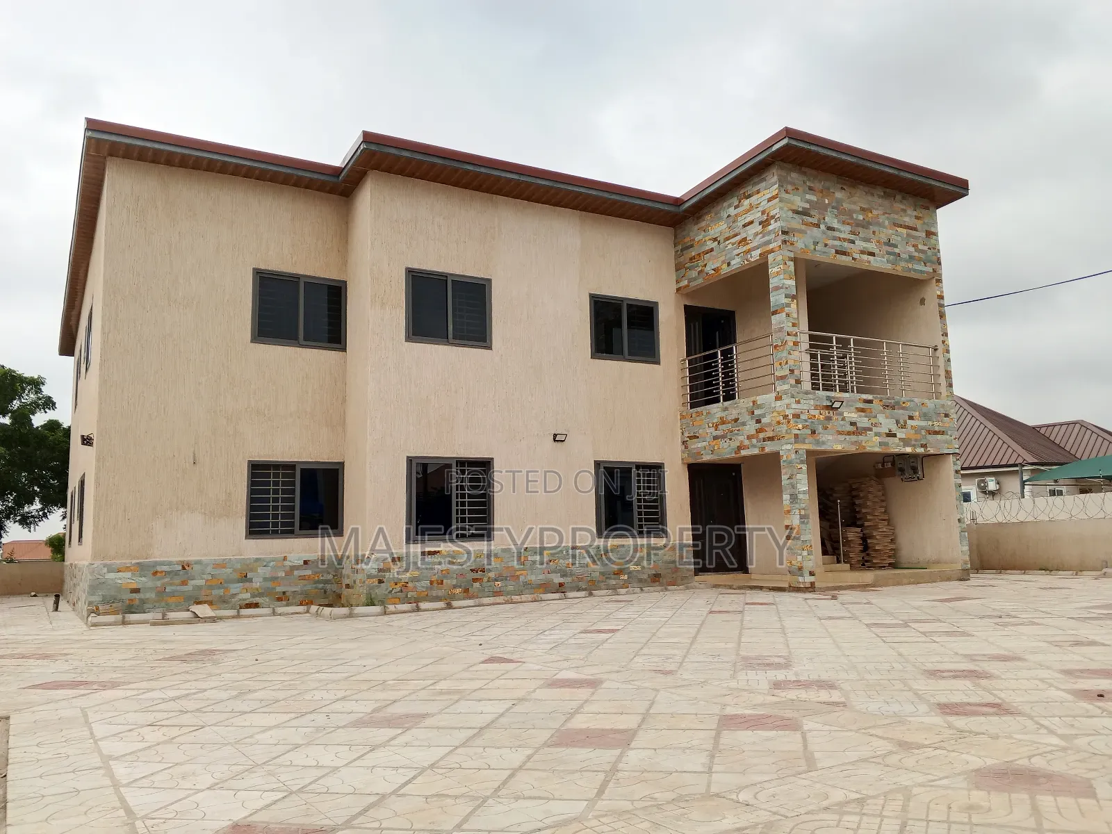 3bdrm Apartment in Batsona, Spintex for rent