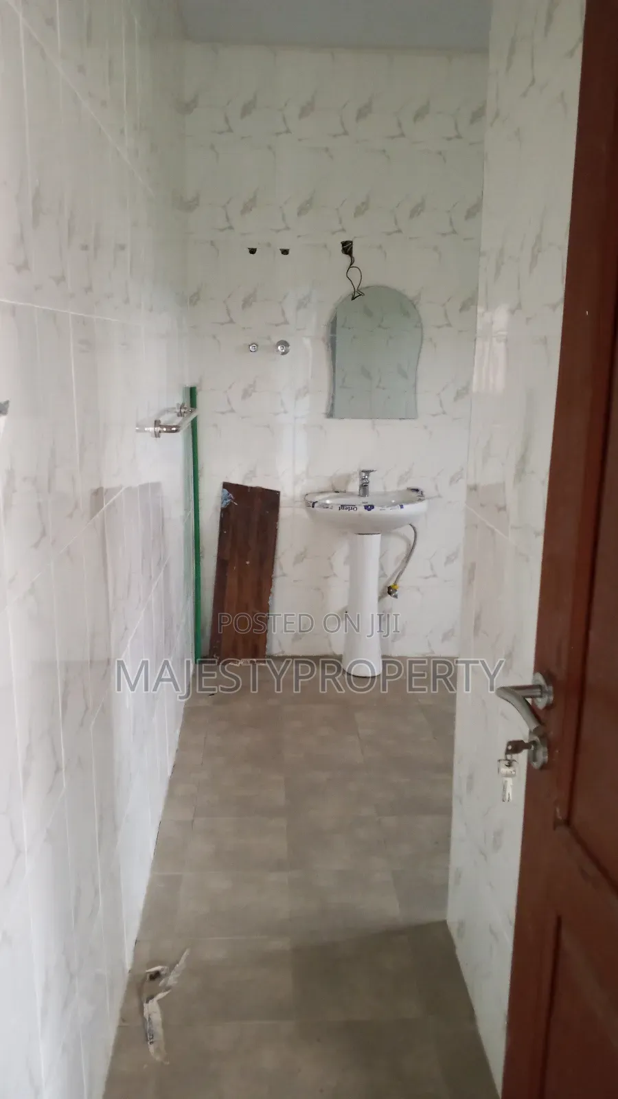 3bdrm Apartment in Batsona, Spintex for rent
