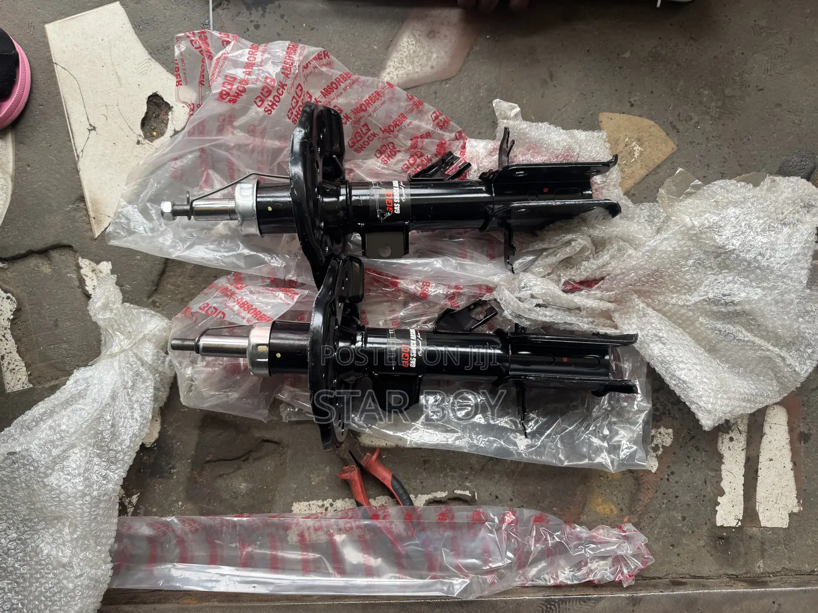 Nissan Sentral:2012 to 2018 Front Shocks Absorbers