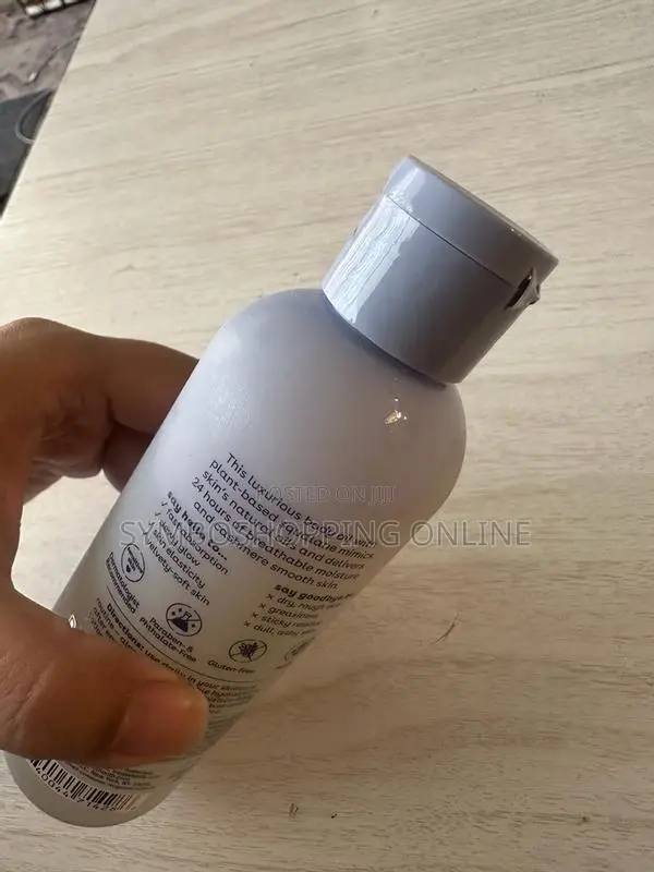 Eos Vanilla Cashmere Body Oil - 177ml