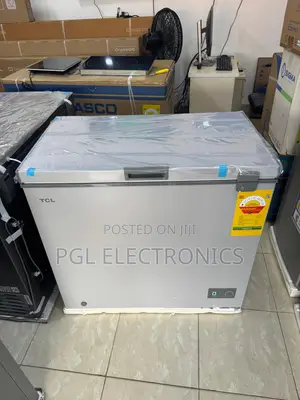 TCL 200-LTR Energy Efficient Chest Freezer F257cfsl