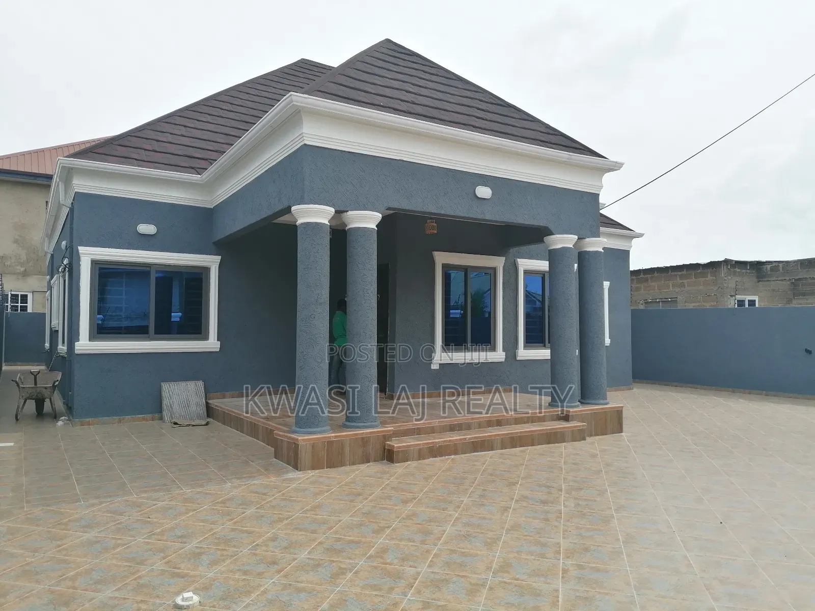 3bdrm House in Pokuase Ablekuma for sale