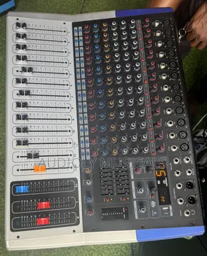 Powered Mixer Kv -12 Channel Yamaha
