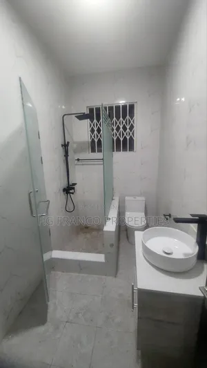 2bdrm Apartment in Kg.Franco Properties, Spintex for rent
