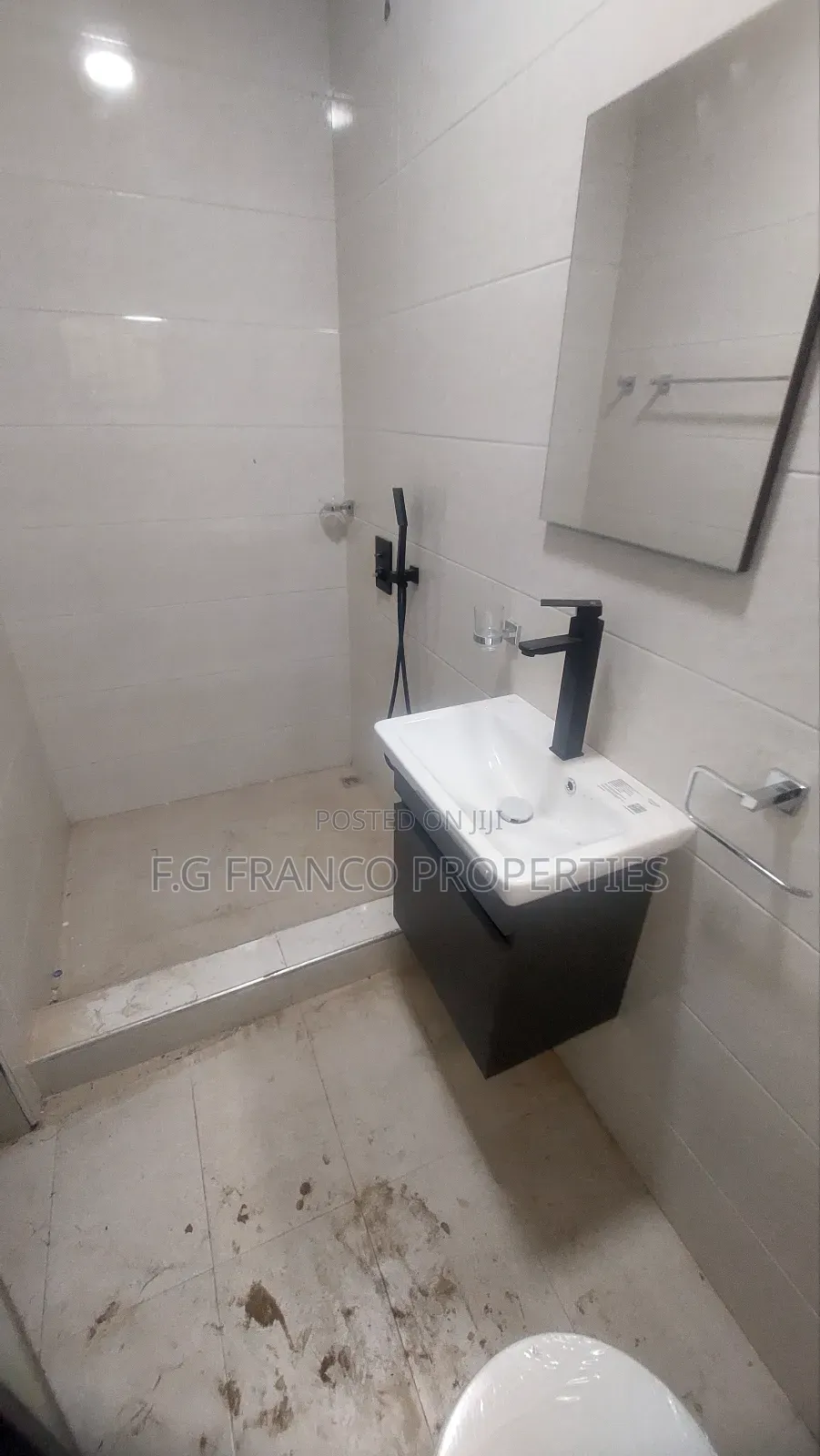 2bdrm Apartment in Kg Franco Properties, Sakumono for rent
