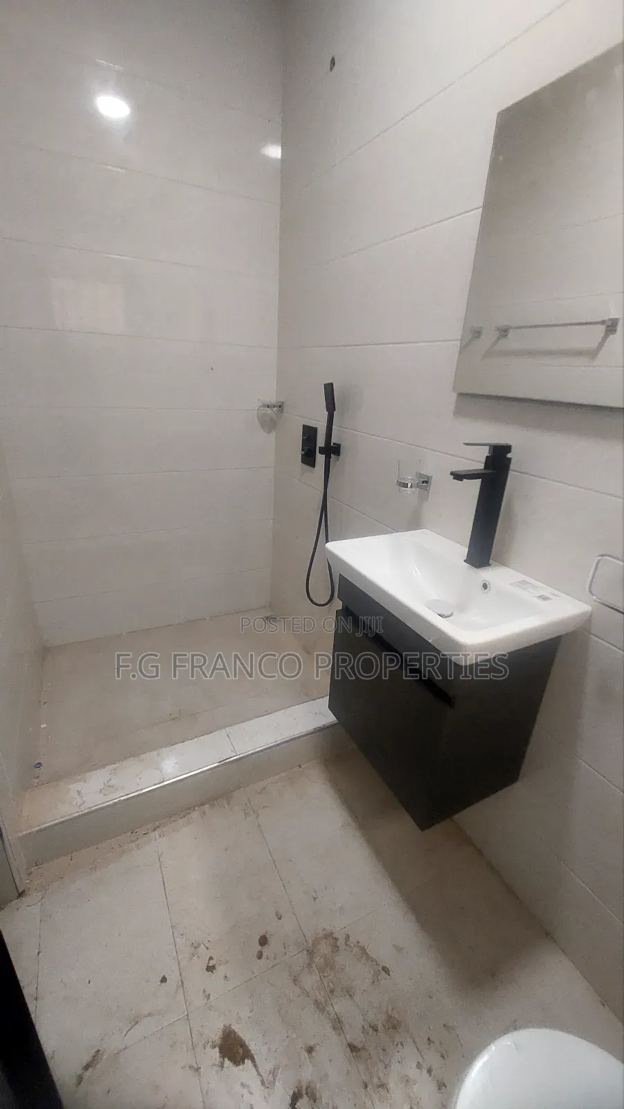 2bdrm Apartment in Kg Franco Properties, Sakumono for rent