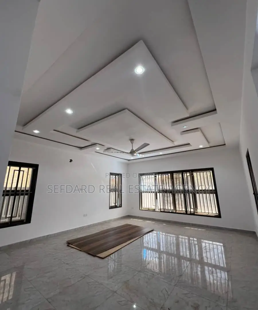 4bdrm House in Haatso for sale