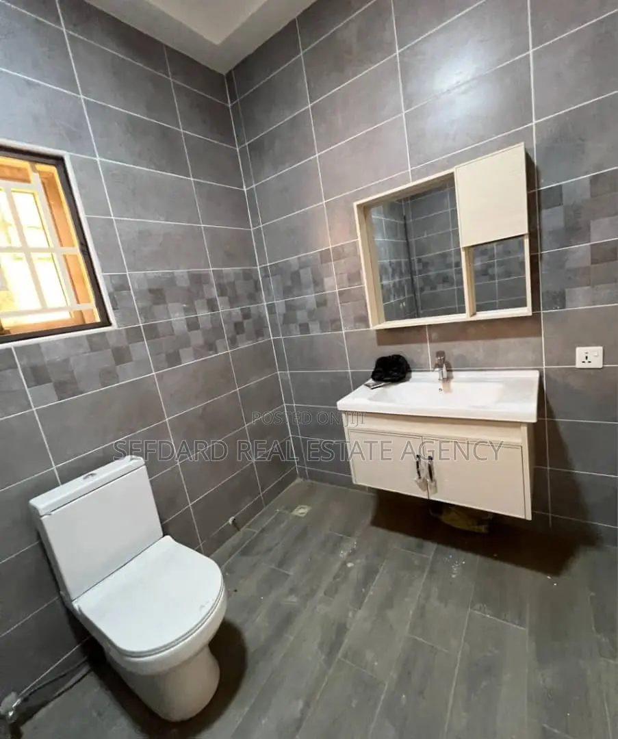 4bdrm House in Haatso for sale