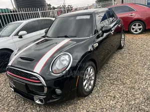 Mini Cooper 2018 Black
