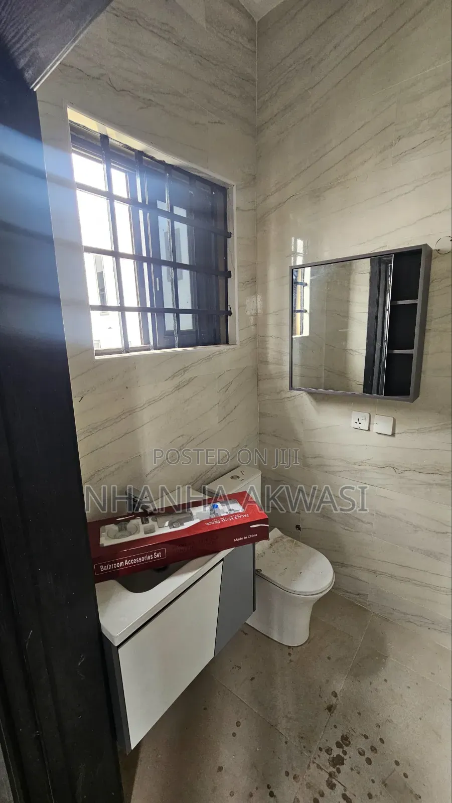 5bdrm House in Community 24 Estate, Tema Metropolitan for rent