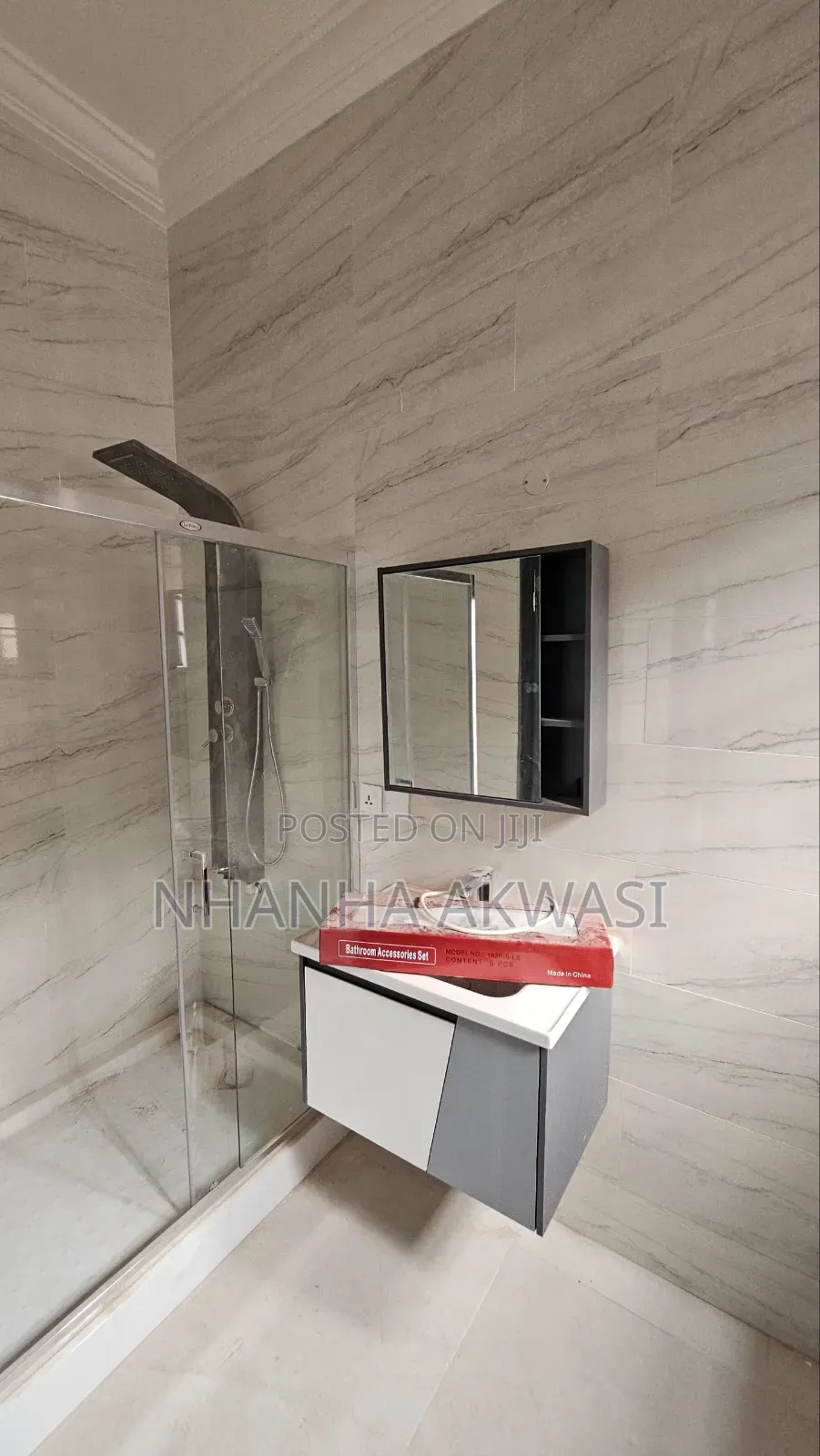 5bdrm House in Community 24 Estate, Tema Metropolitan for rent