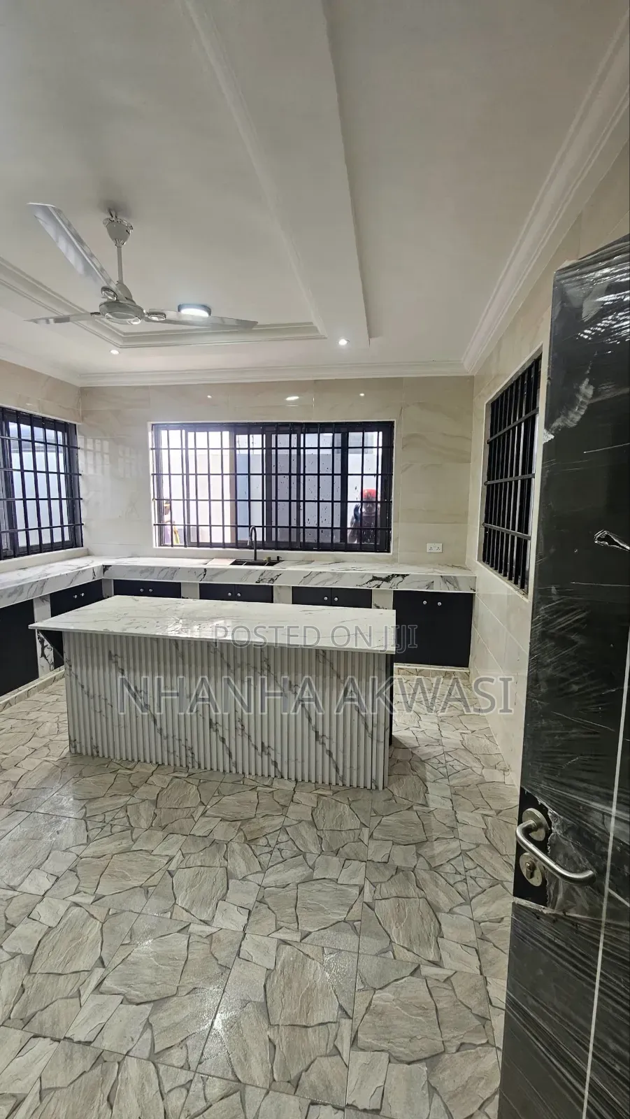 5bdrm House in Community 24 Estate, Tema Metropolitan for rent