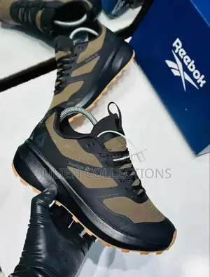Reebok Runner Trainers Black Army