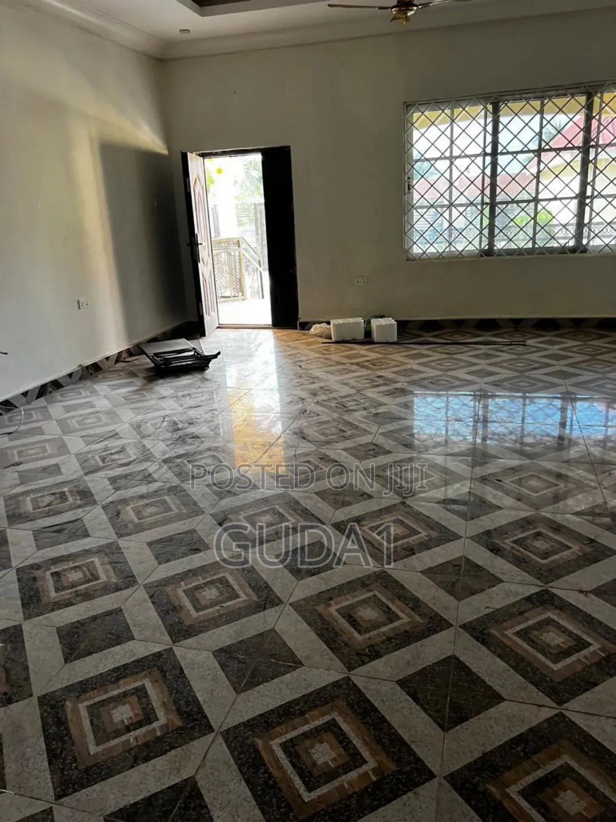 Furnished 10bdrm Mansion in Abuakwa, Kumasi Metropolitan for sale
