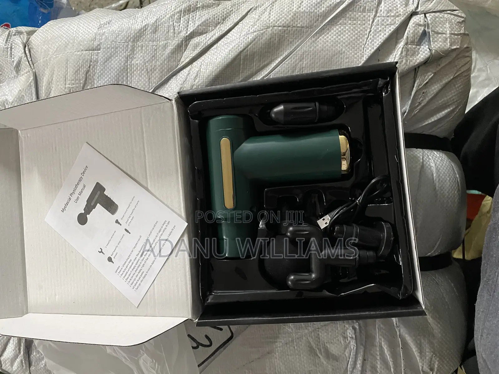 Long-lasting Deep Tissue Massage Gun With 4 Different Heads
