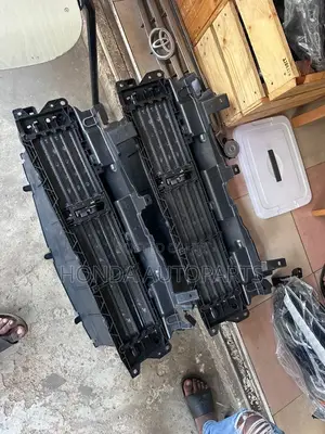Honda CRV 2017 Shutter Grille Pair.