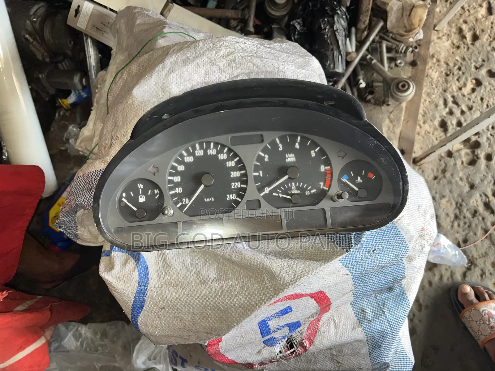 BMW E36 Speedometer