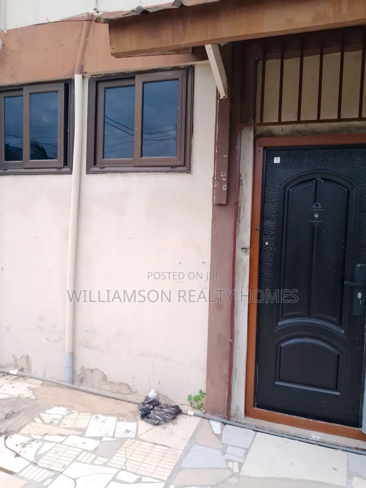 1bdrm Apartment in Community 18 Area, Spintex for rent