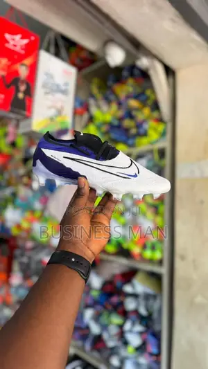 Nike Phantom