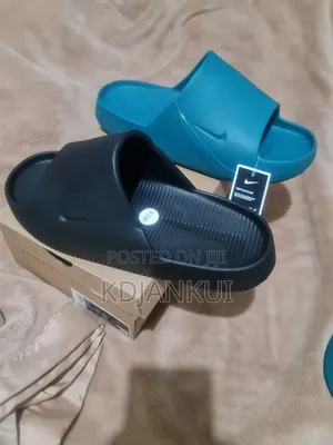 Nike Calm Slides