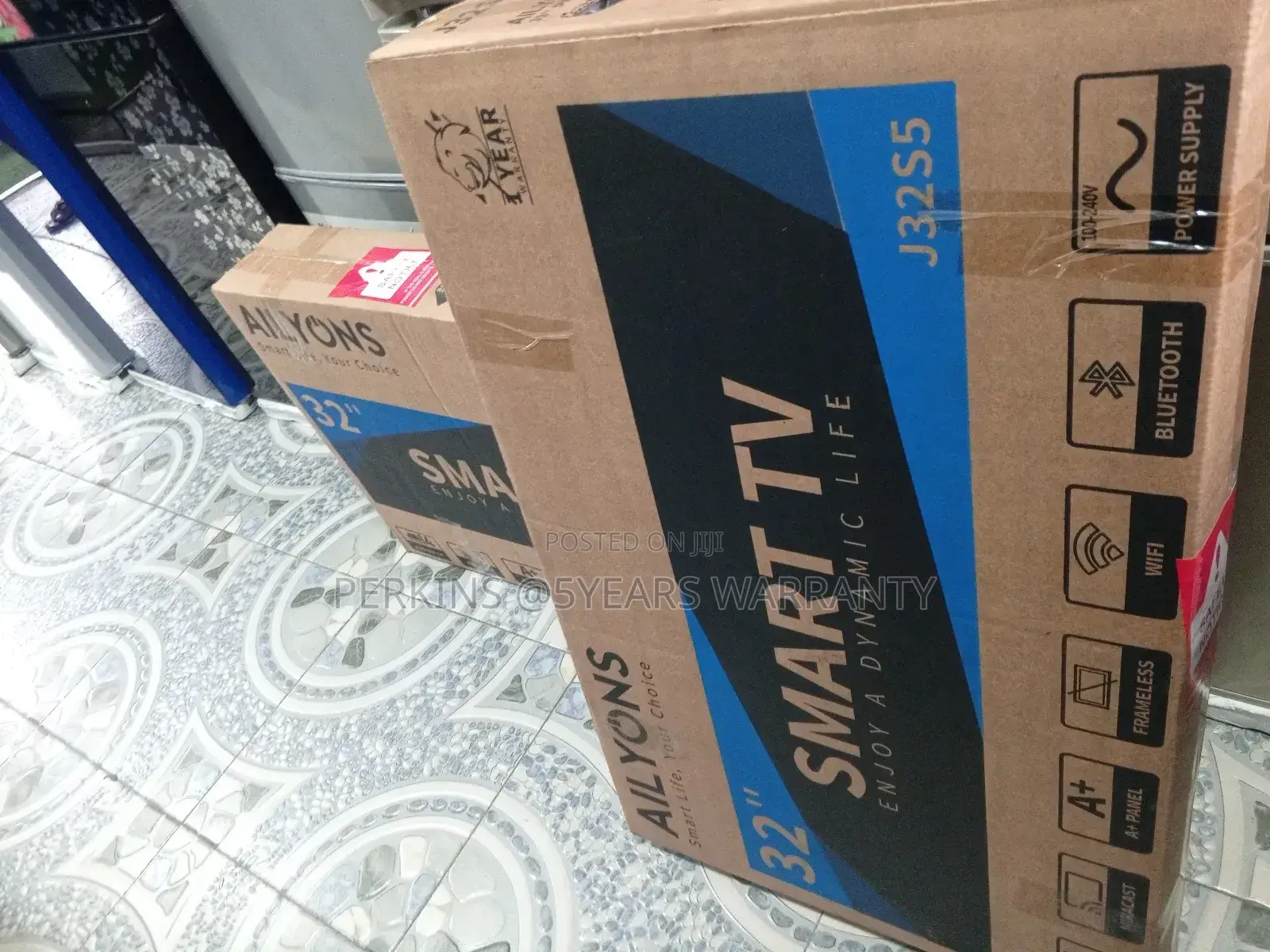 Quality Pictures 32 Smart Ailyons Television