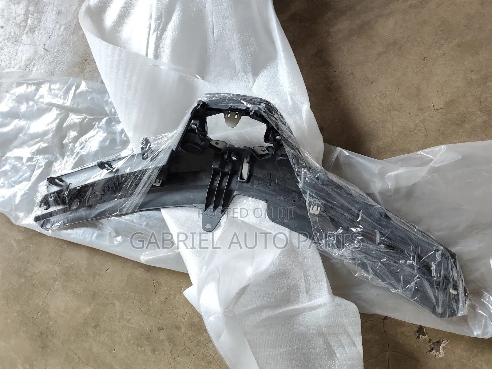 Toyota Corolla Top Grill 2016___2019