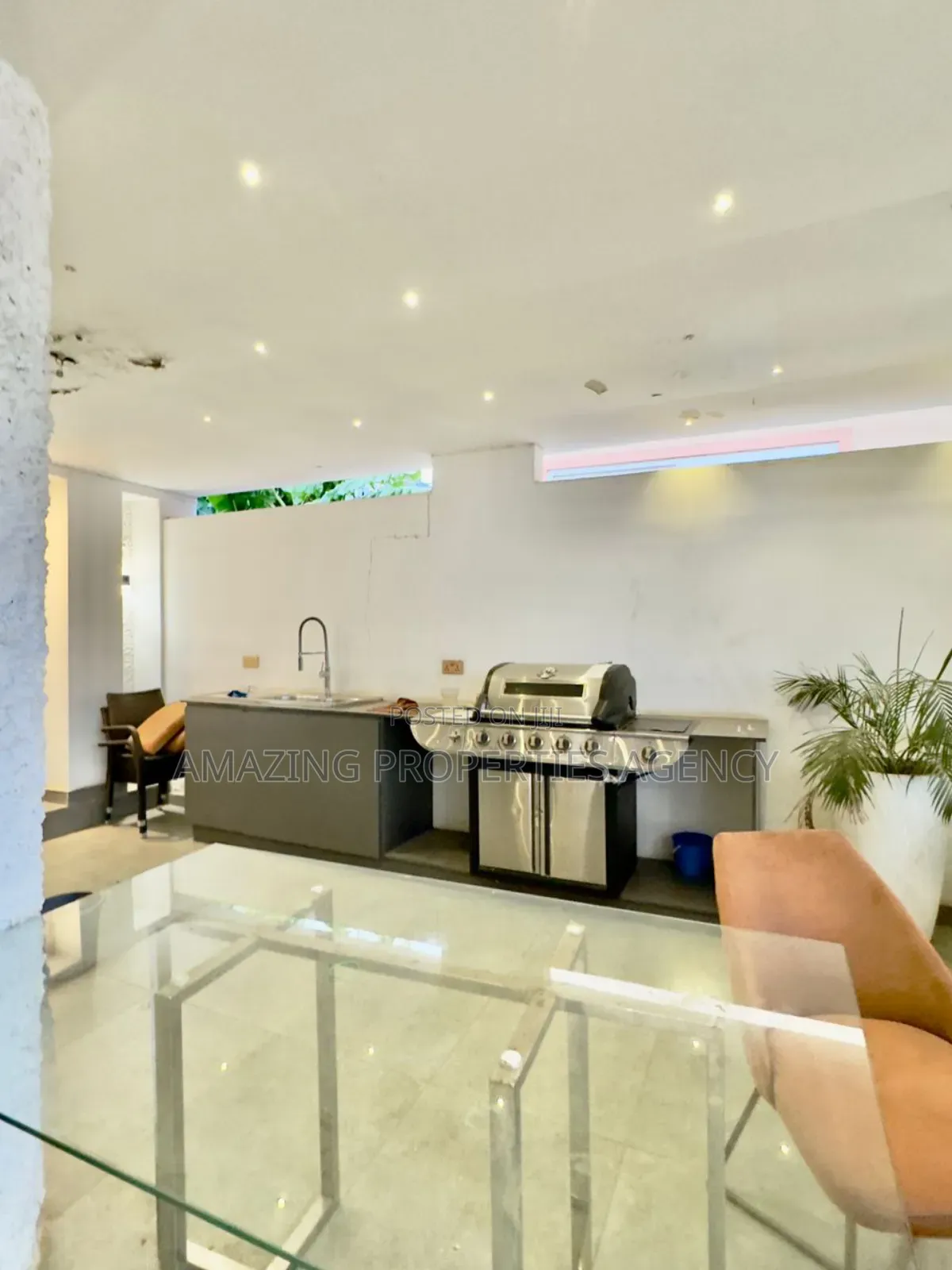 5bdrm Mansion in Cantonments for sale