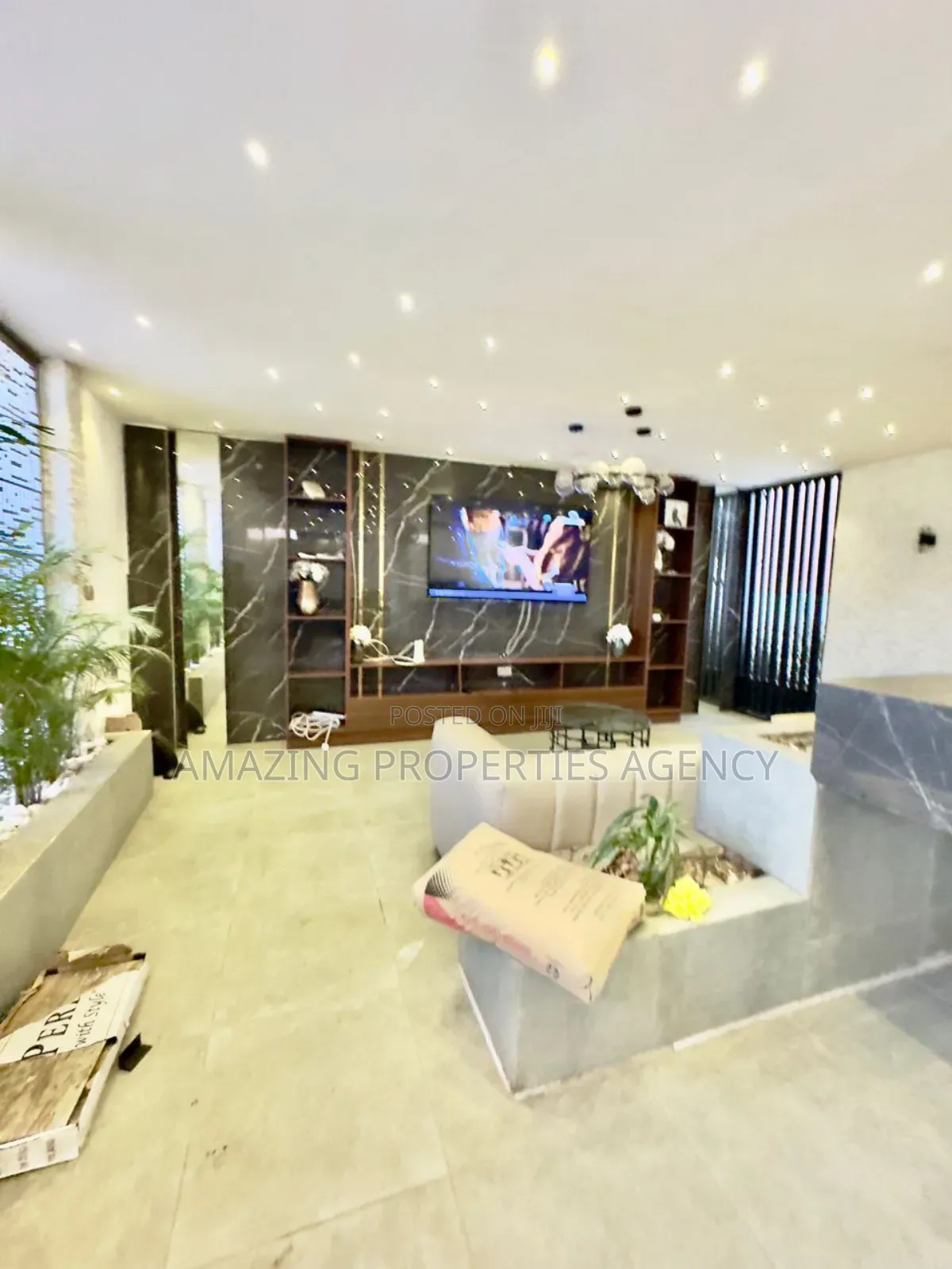 5bdrm Mansion in Cantonments for sale