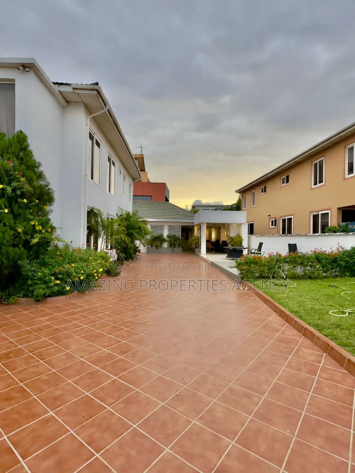5bdrm Mansion in Cantonments for sale