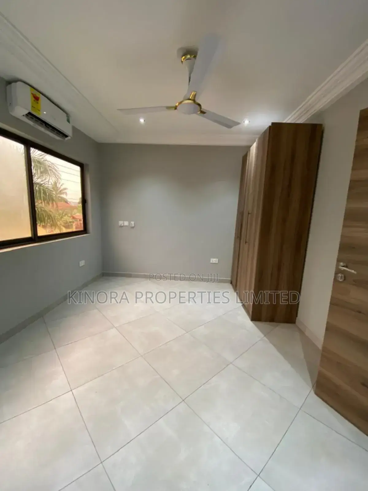 4bdrm Townhouse / Terrace in Total, Haatso for rent
