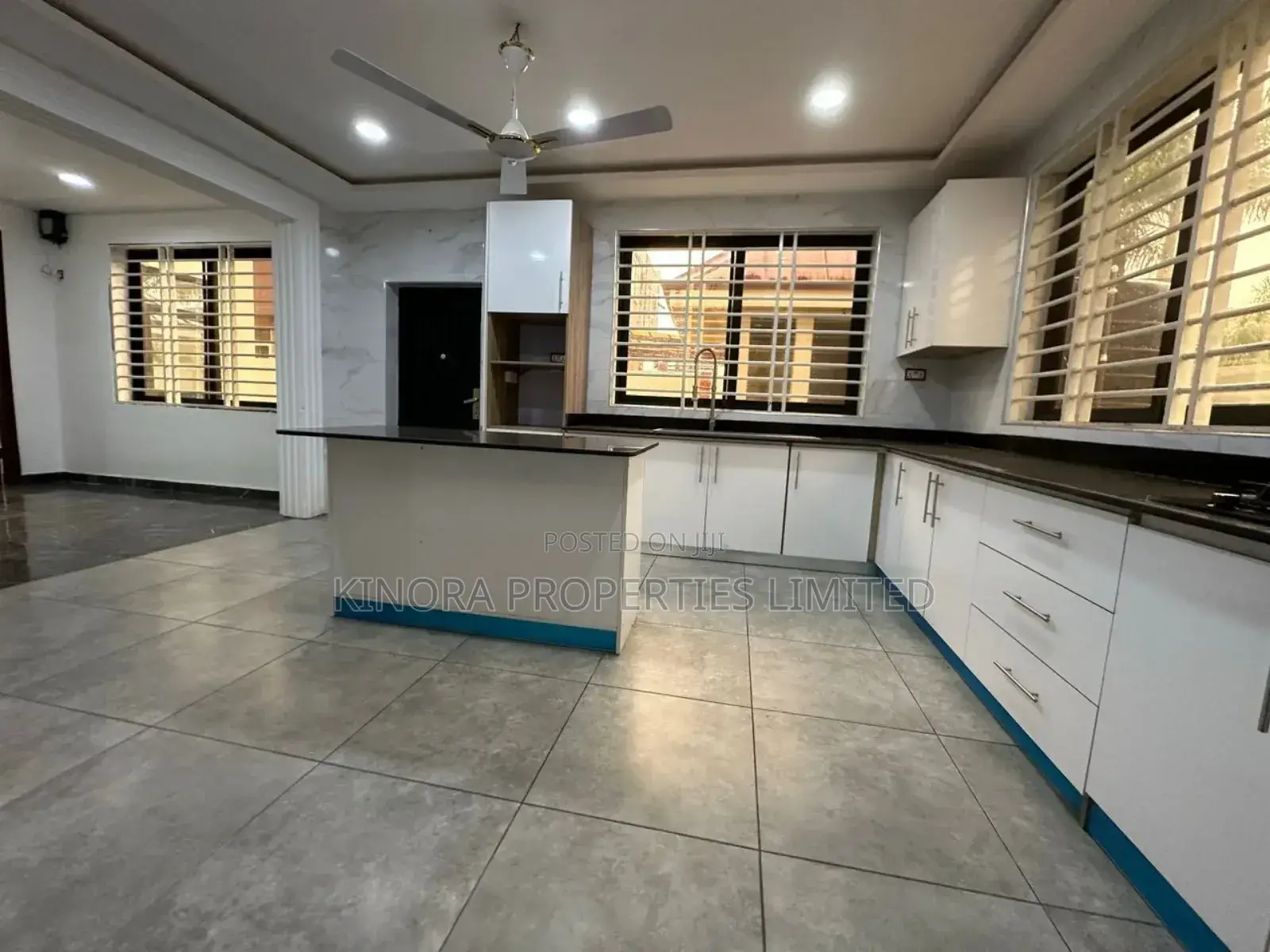 4bdrm Duplex in Ghana Flag, Oyarifa for rent
