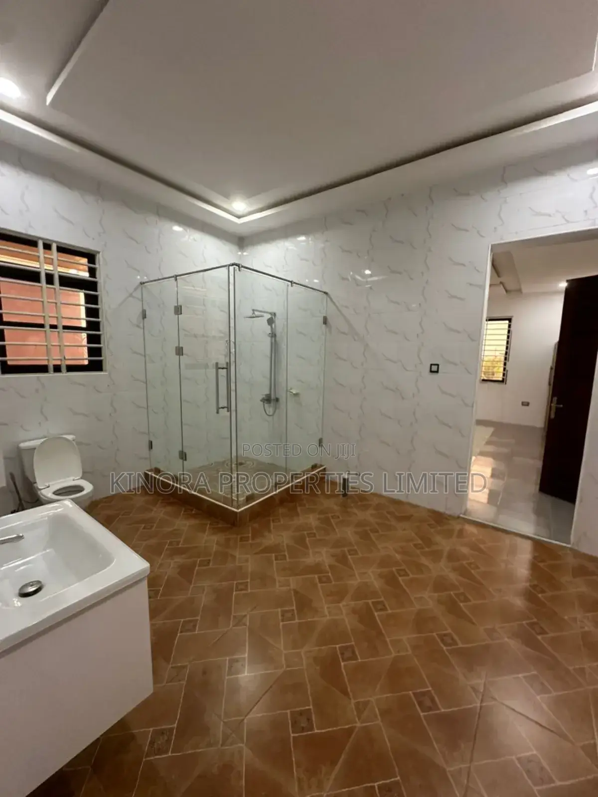 4bdrm Duplex in Ghana Flag, Oyarifa for rent