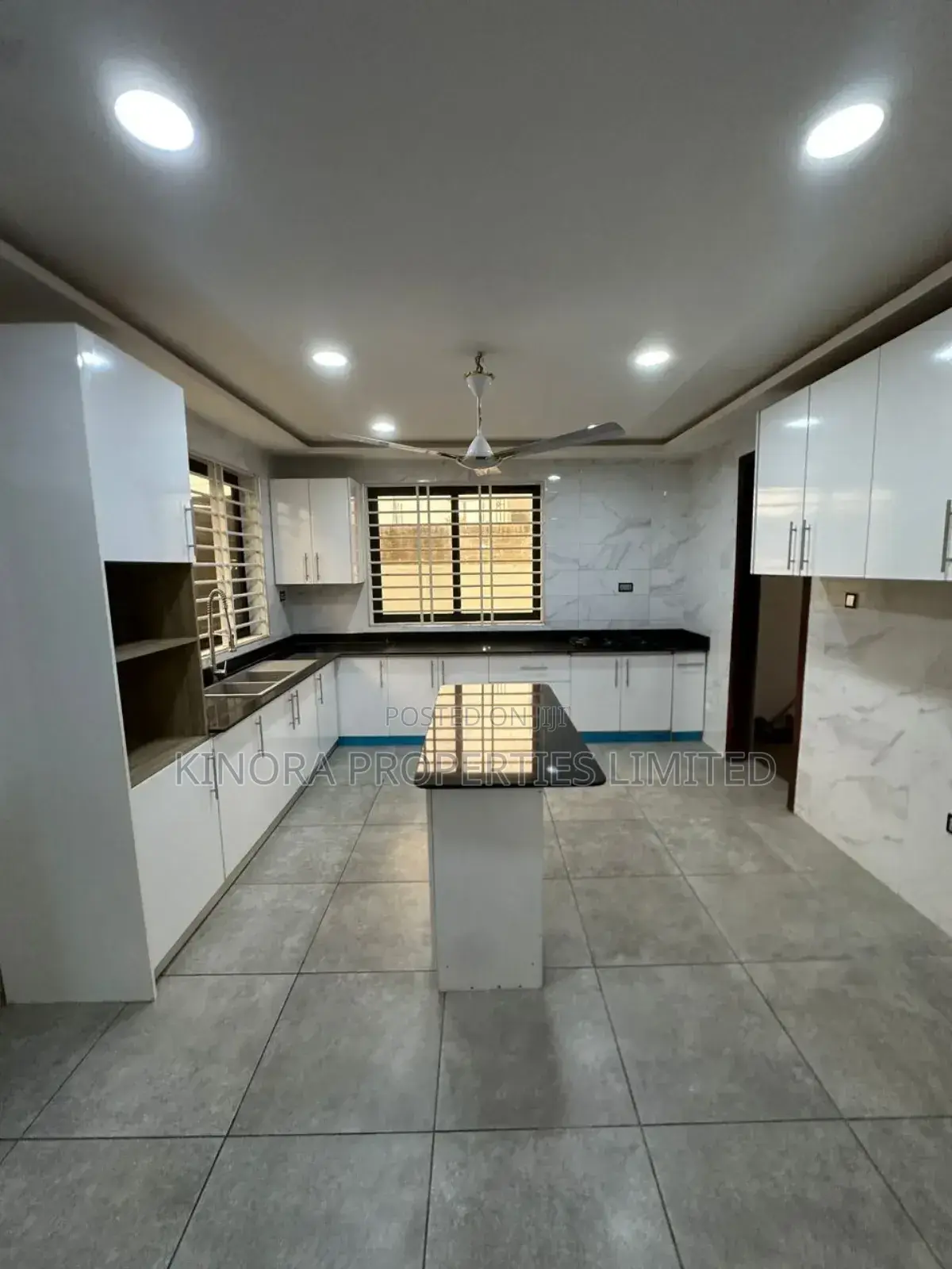 4bdrm Duplex in Ghana Flag, Oyarifa for rent