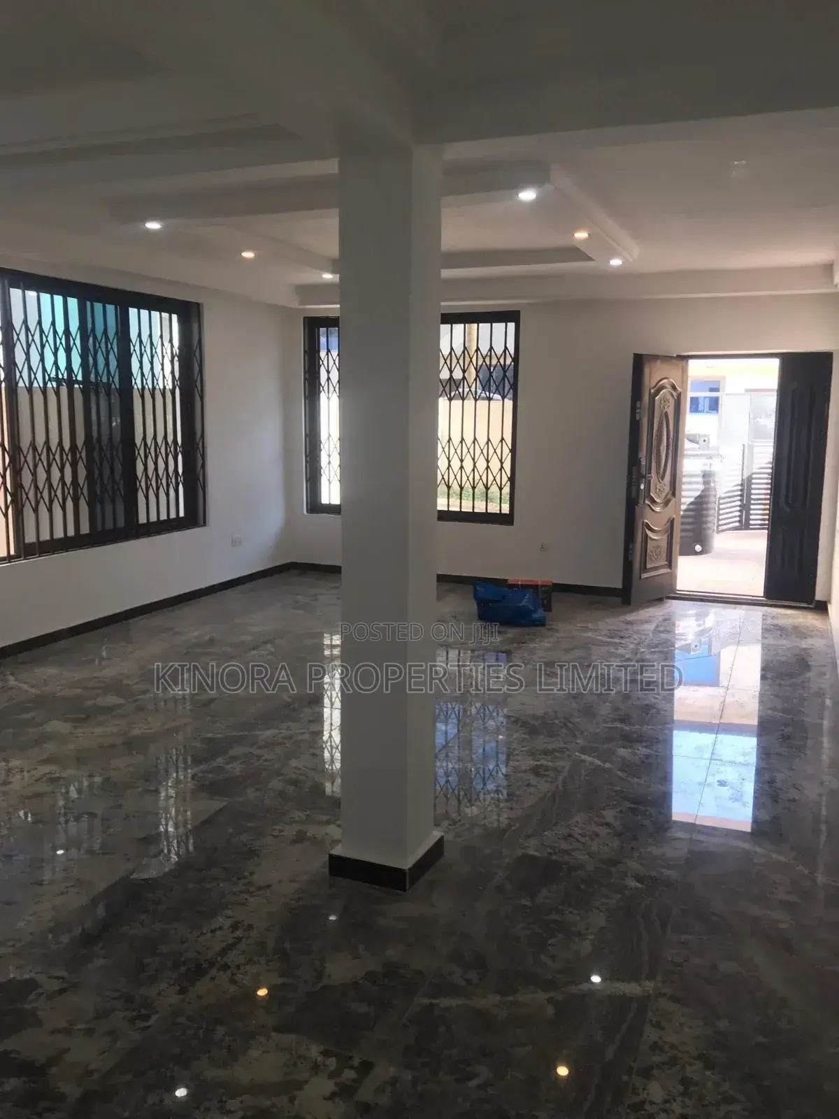4bdrm Duplex in Ghana Flag, Oyarifa for rent