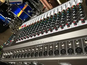 16 Channels Yamaha Mixer Amp