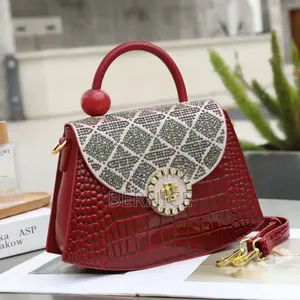 **Classy Top-Handle Handbag – Not Too Big, Not Too Small