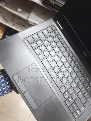 Laptop Dell Latitude E5270 8GB Intel Core I5 SSD 256GB