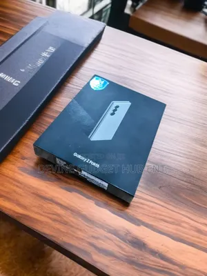 New Samsung Galaxy Z Fold6 256 GB Gray