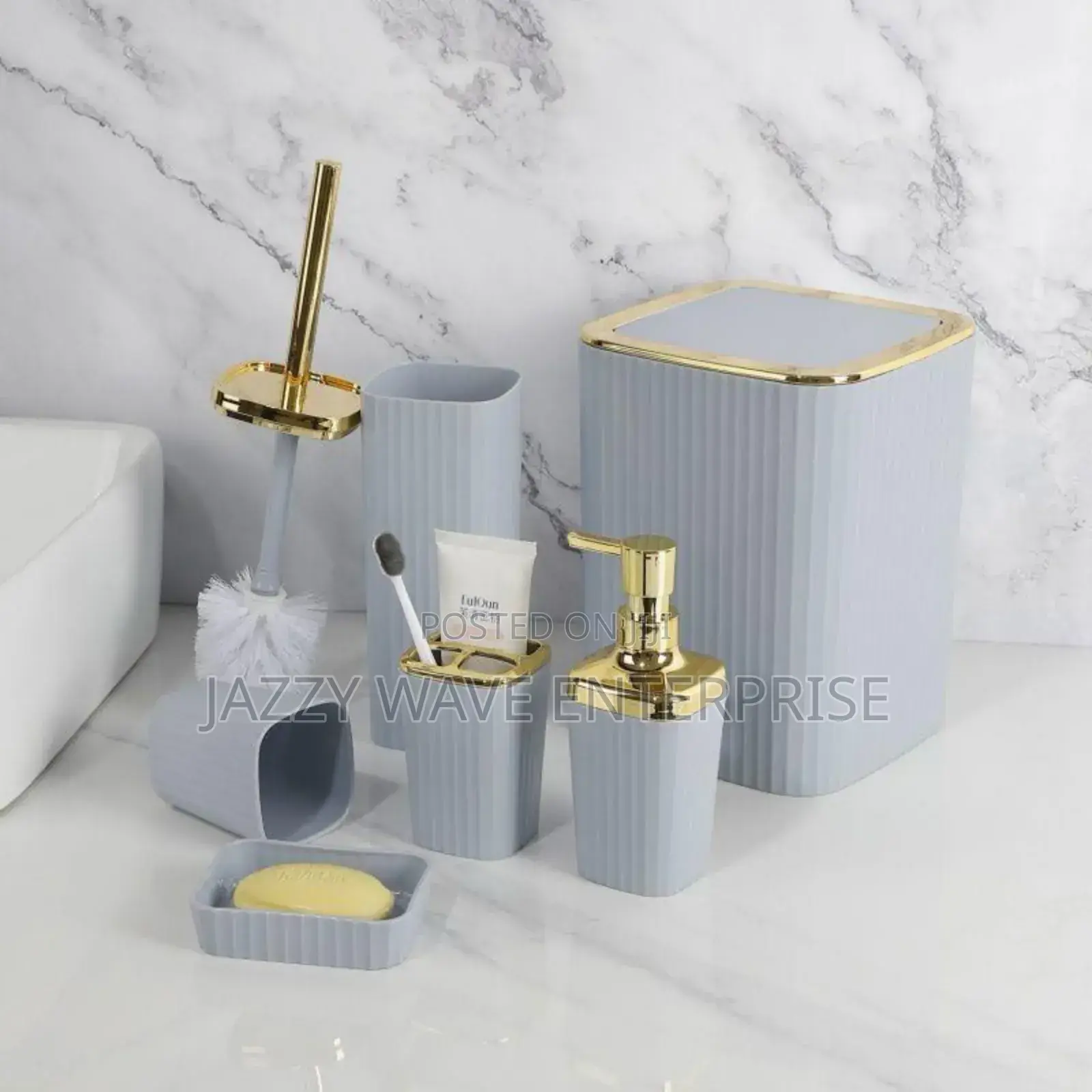 Bathroom Brush Set / Dustbin