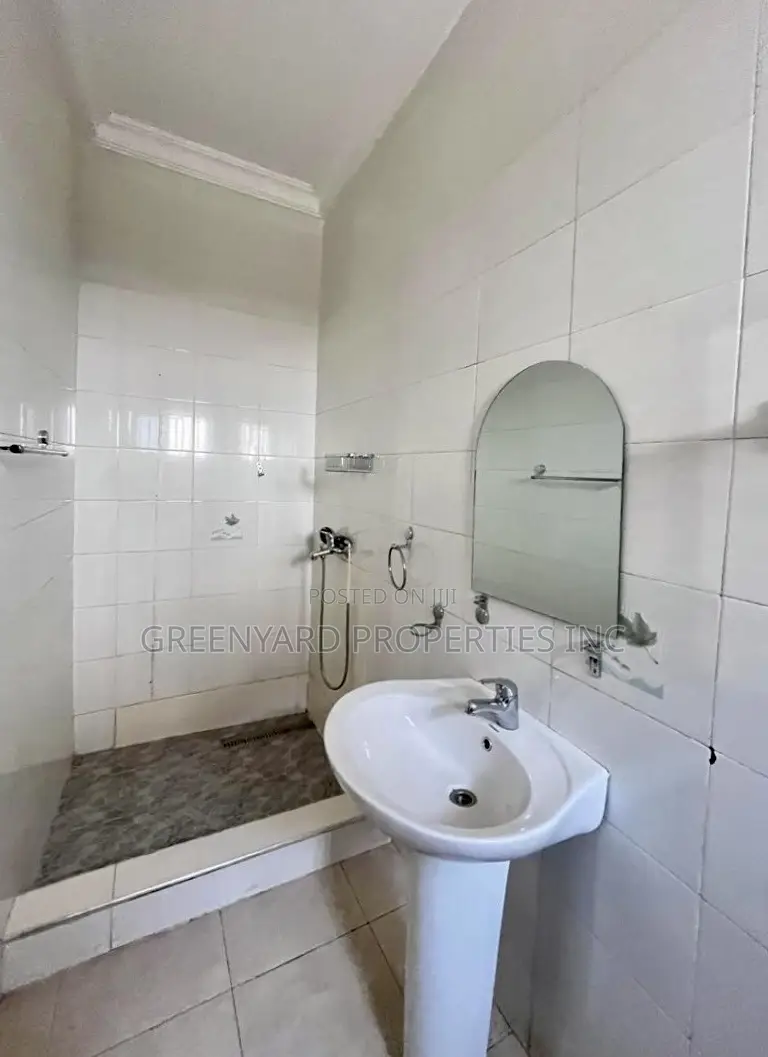 4bdrm House in Adjiringanor, East Legon for rent