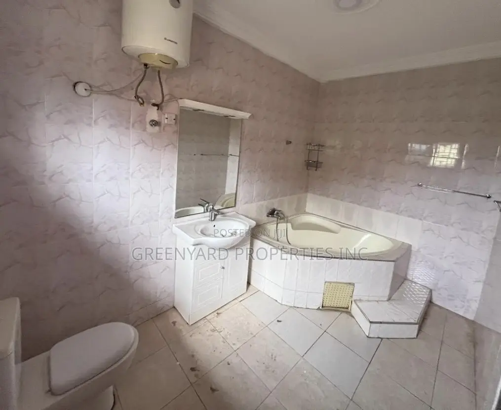 4bdrm House in Adjiringanor, East Legon for rent