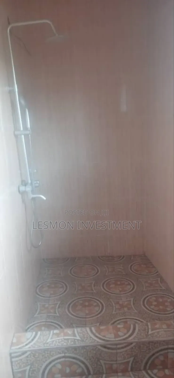 4bdrm House in Sakumono for sale