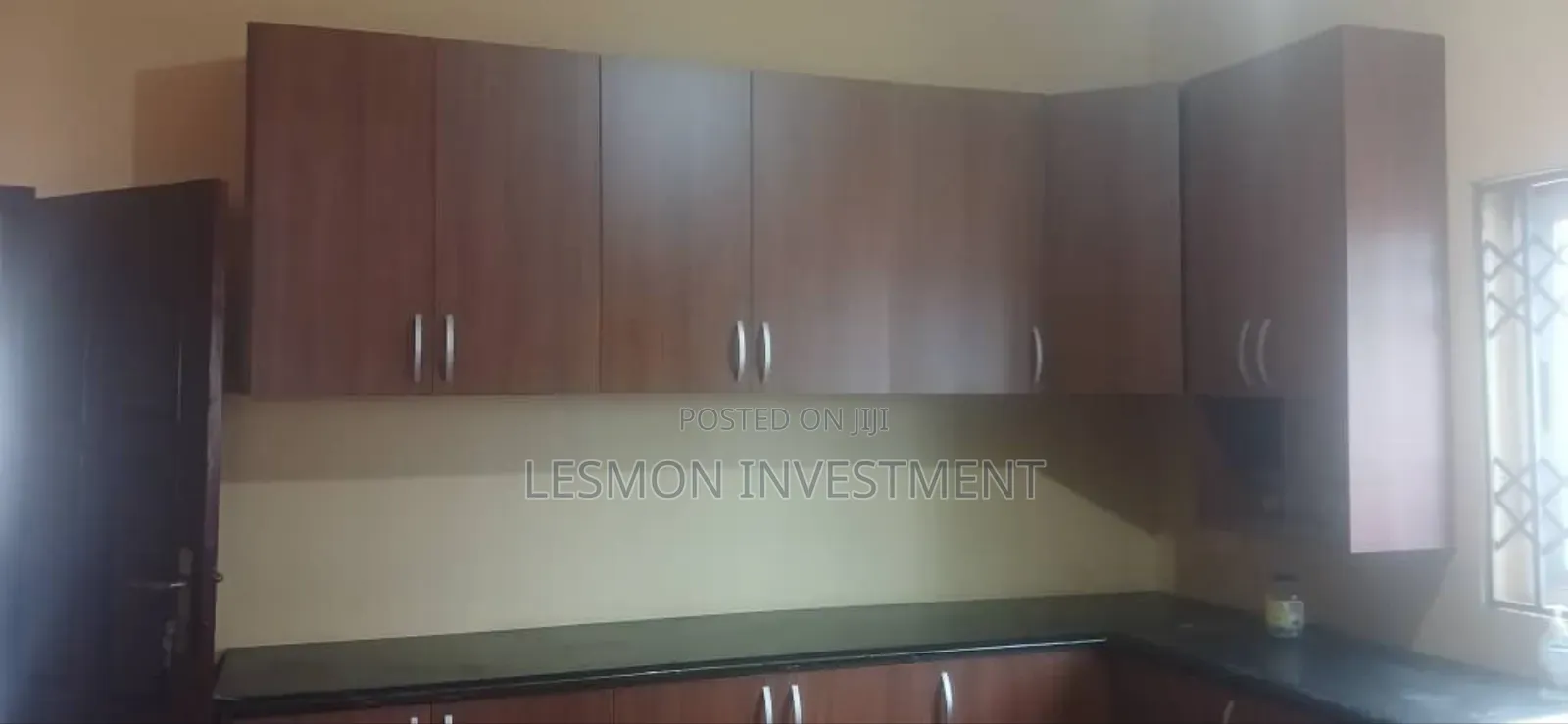 4bdrm House in Sakumono for sale