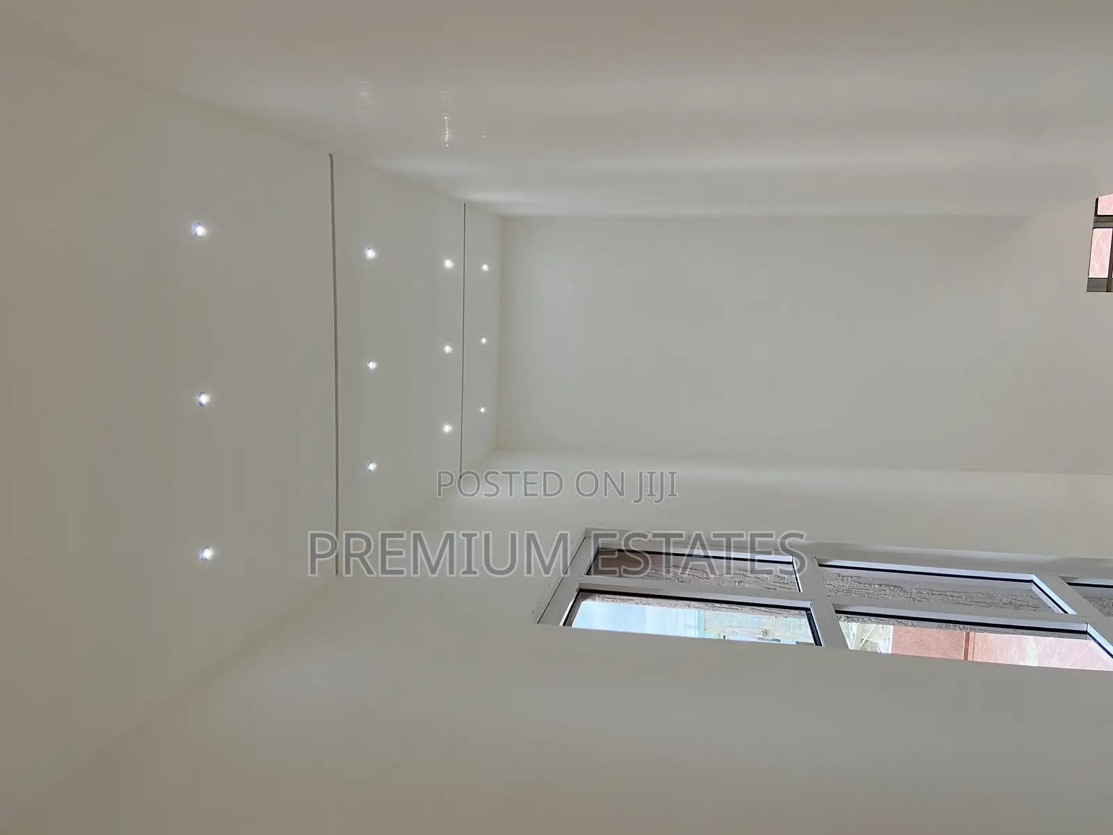4bdrm House in Lake Side Estate for sale