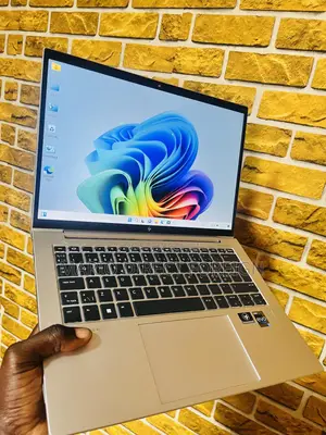 Laptop HP EliteBook 840 G9 8GB Intel Core i7 SSD 512GB