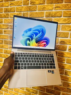 Laptop HP EliteBook 840 G9 8GB Intel Core i7 SSD 512GB