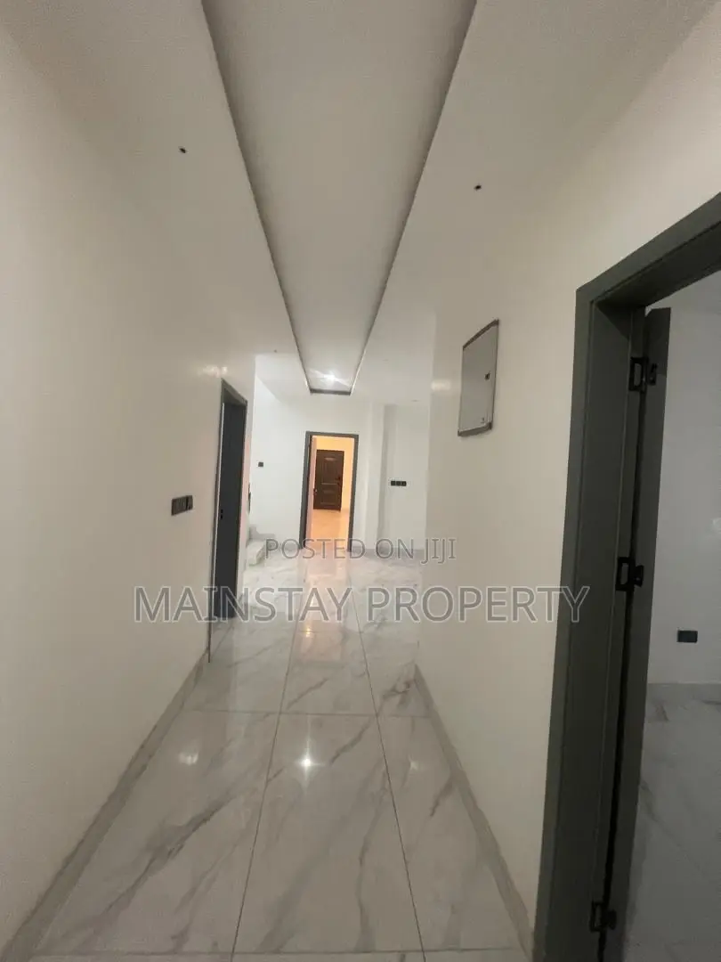 5bdrm House in Mainstay Estates, East Legon for sale