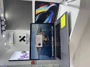 Laptop Apple MacBook Pro 2018 16GB Intel Core I7 SSD 500GB